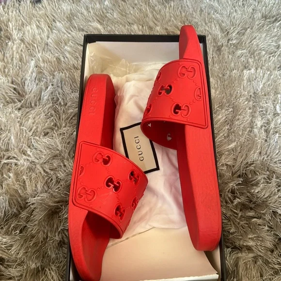 Gucci GG Slide Rubber Red unisex 7.5 - Picture 1 of 3
